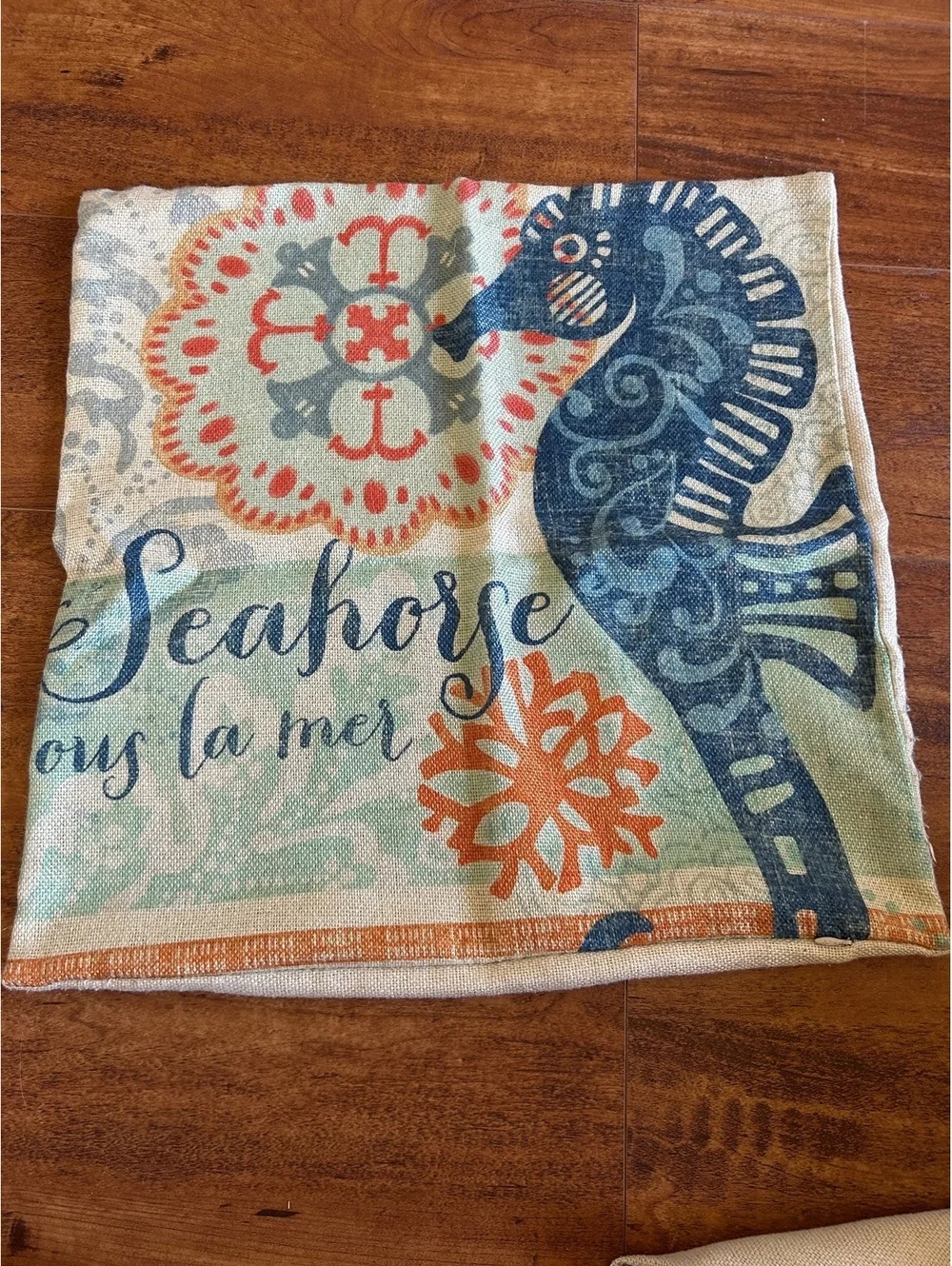 Set of 2 Decorative Coastal-Themed Throw Pillow Covers with Seahorse and SeaTurt